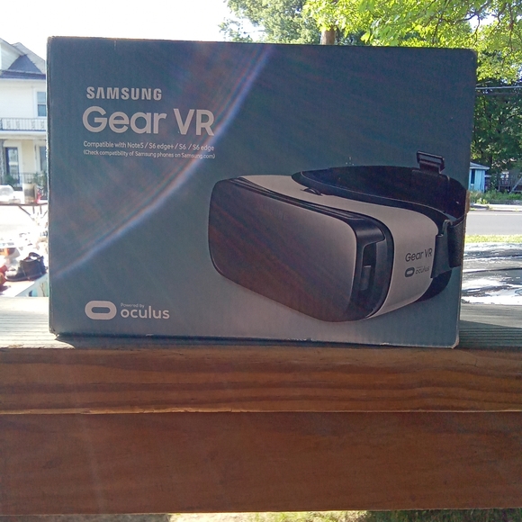 Samsung Gear VR Oculus Headset